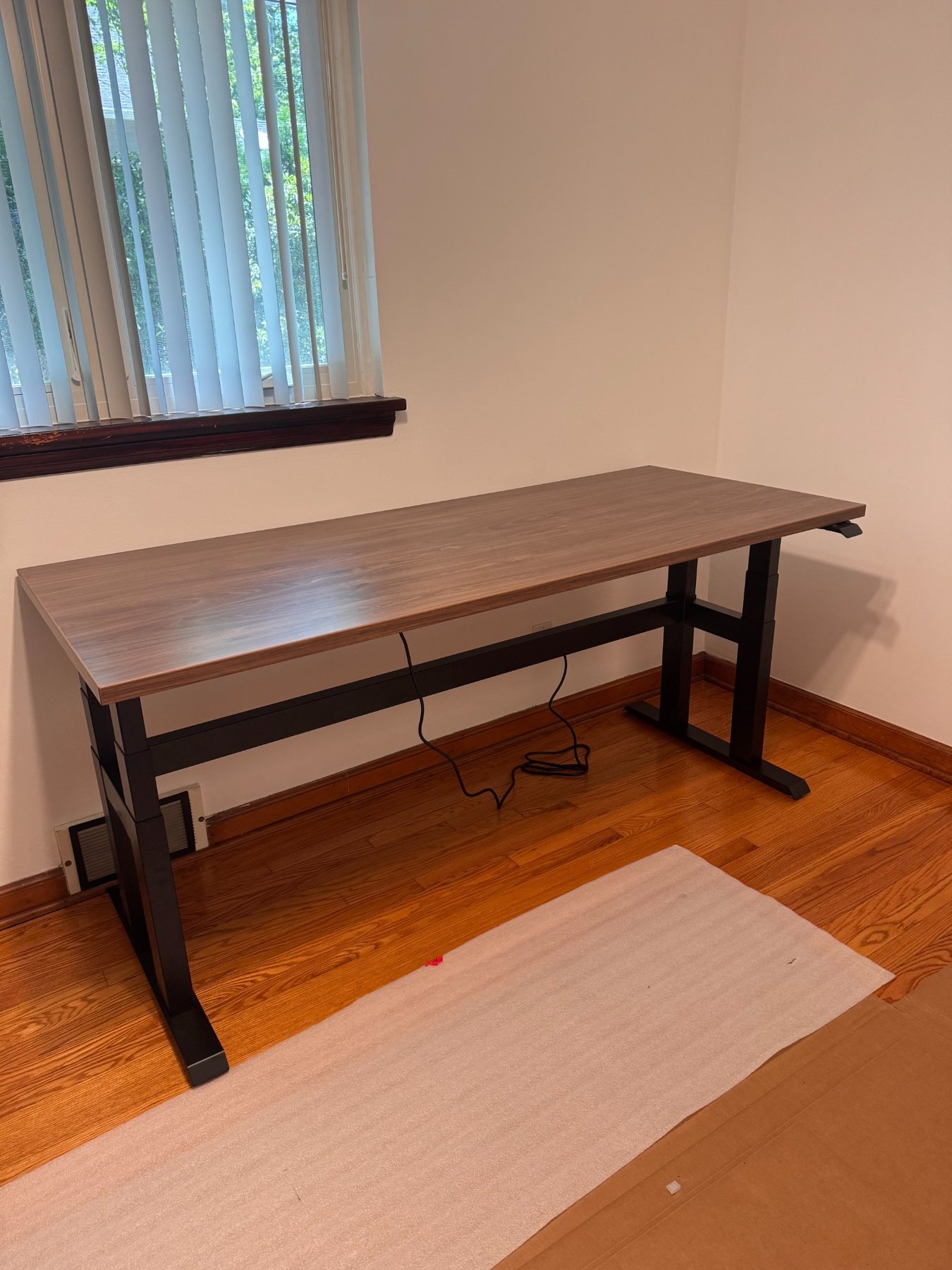 Finished electric standing desk assembled by Assemble Pro NJ